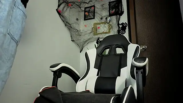 Arteemiiis live sex cam