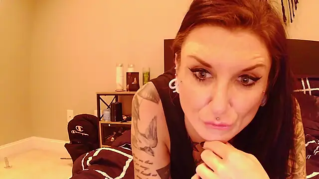 Plasticdollx webcam