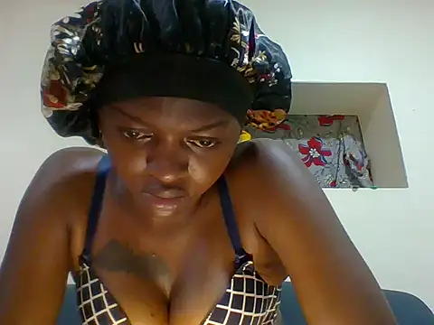 Sexy_Essiie