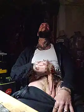 Beardedtattood live cam