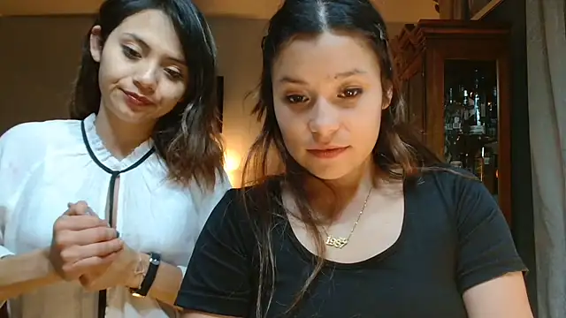 3littles live cam on StripChat