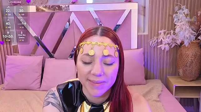 ANNE_TAY1