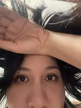 LOVEQQ8 live cam on StripChat