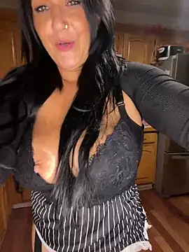 LittleMissEeve webcam