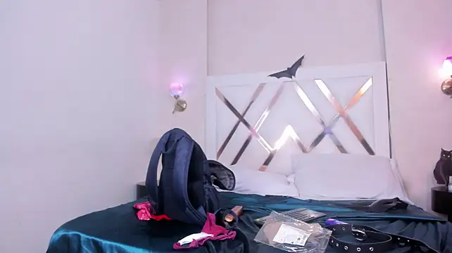 Sky_Collins_ webcam