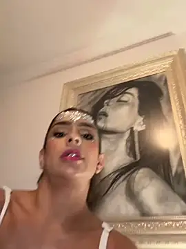 Mau_White live cam