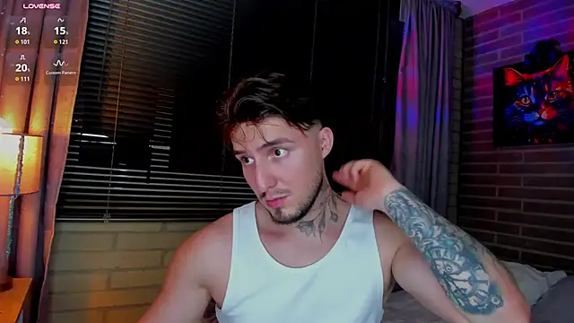 liam_oficial02 live cam on StripChat