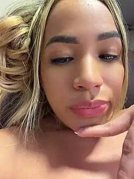 squirtingqueen11 (F young) - squirt, fisting, ride dildo big