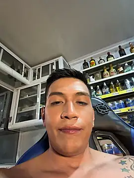 OliverWest04