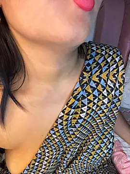 shara_queen1 live cam on StripChat