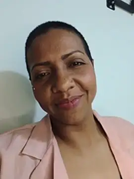 rochyy01 live cam on StripChat