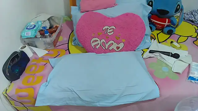 YAIRAPRETTY webcam