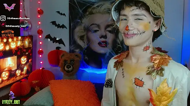 maxiy_001 live cam on StripChat