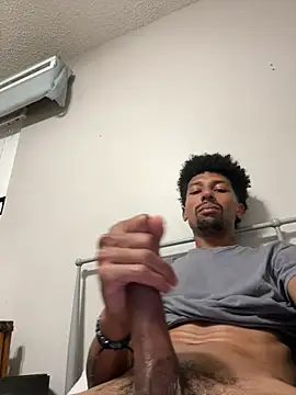 BigPrettyDick777 webcam