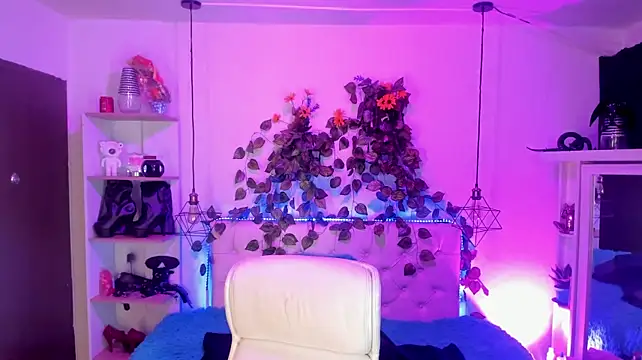 Scarlette_Cooper_