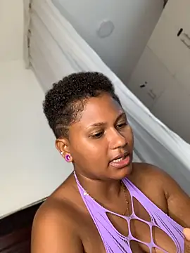 madelltheebony