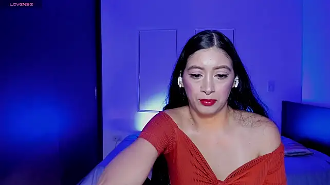 MeganWhite3