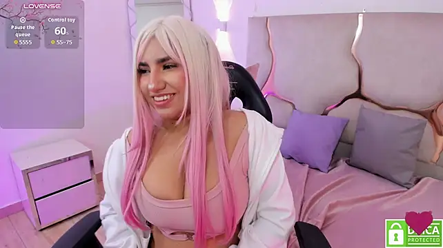 fiory_tay live cam on StripChat