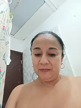 _Dr-Luna_1 live cam on StripChat