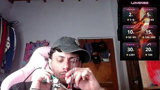 Apolo_S live cam on StripChat
