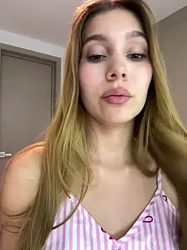 Nikii__ webcam