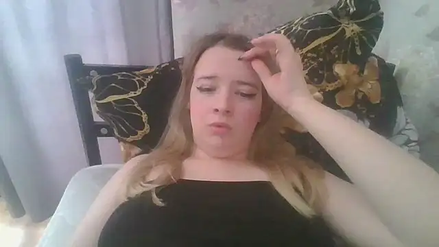 ViolaCandy live cam on StripChat