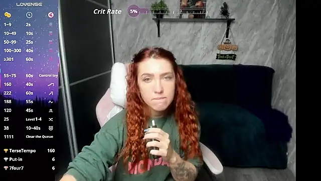 Reginasmilee live cam on StripChat