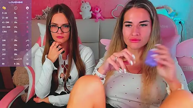 hotty_girls_here