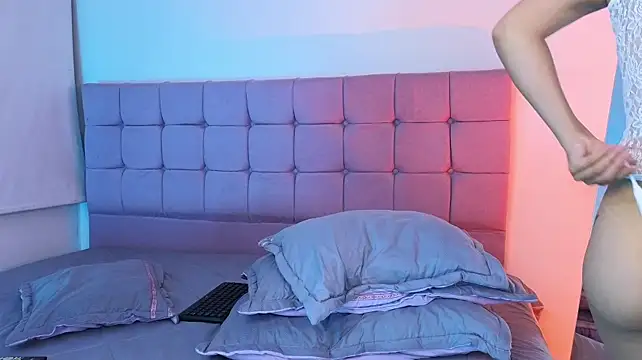CarolineRose_ webcam