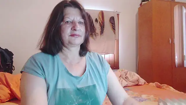 ExtasyMature live cam on StripChat