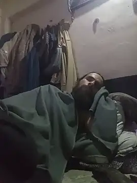 Hairy_mannn2 live cam on StripChat