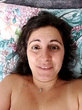 ShelaDiass live cam on StripChat