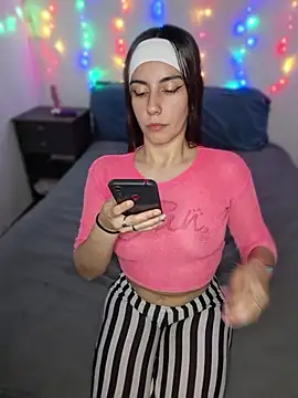 Jesicamartinezok live cam on StripChat