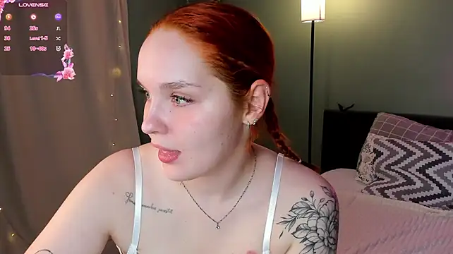 Margo_Blaze live cam on StripChat