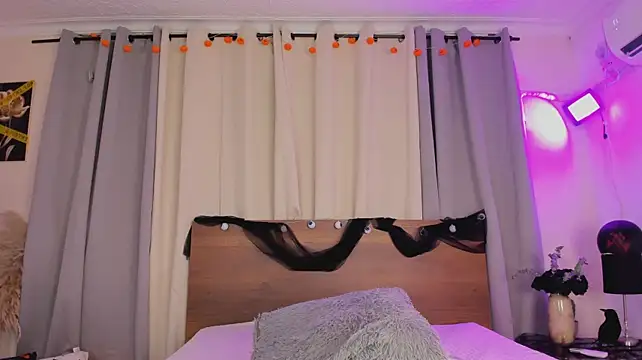 Chanel_boobs2