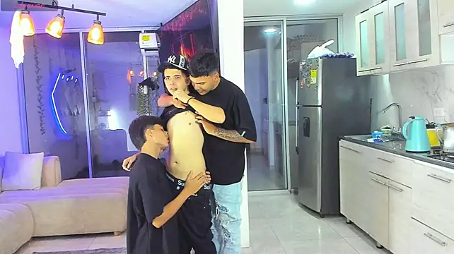 Houseofwarrios webcam