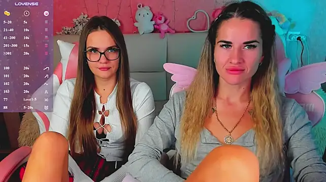 hotty_girls_here