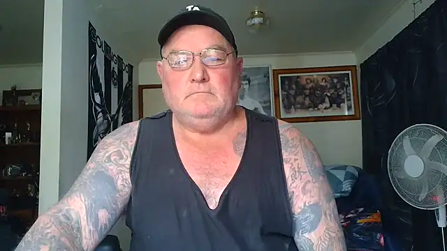 KINKYBLUEYES69