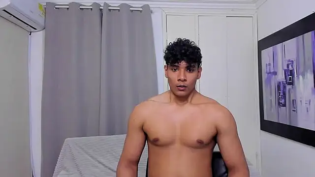 Logan_jake live cam on StripChat