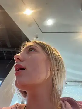 JessiTous live cam on StripChat