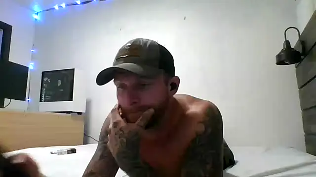 KingClouded live cam on StripChat