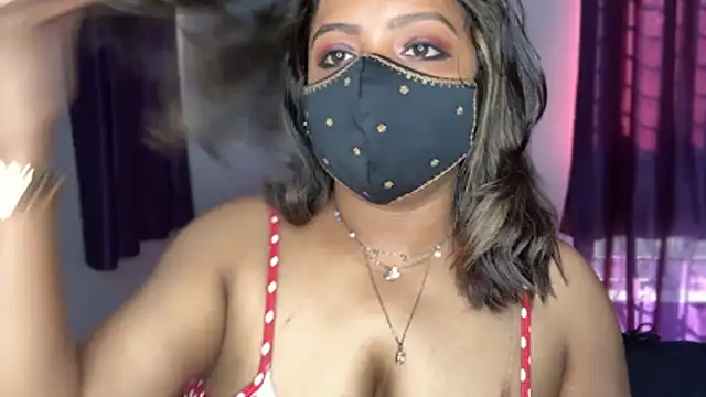 Your_Suzy live cam on StripChat