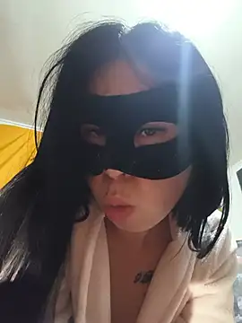 miauvalesita live cam on StripChat