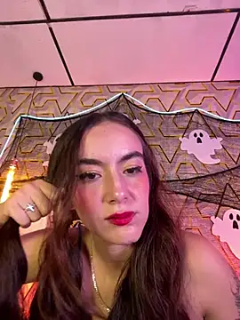 MelanyyJhonson15 live cam on StripChat