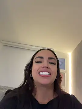 SamVega live cam on StripChat