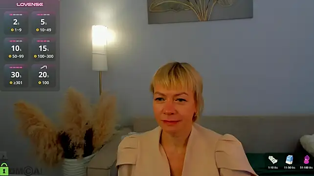Ann_Annise live cam on StripChat
