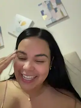 AliceStarshine live cam on StripChat