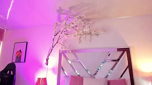 AmaraKamali live cam on StripChat