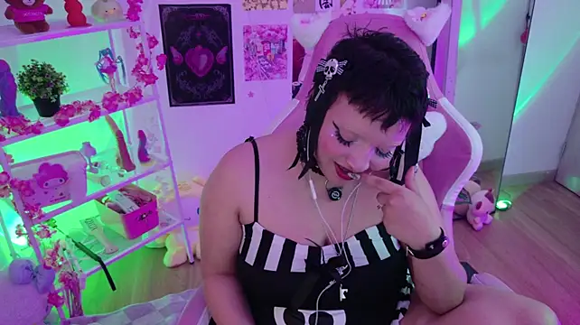 Noisy_doll