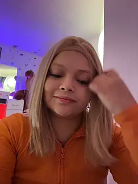 barbiee_doll1 live cam on StripChat